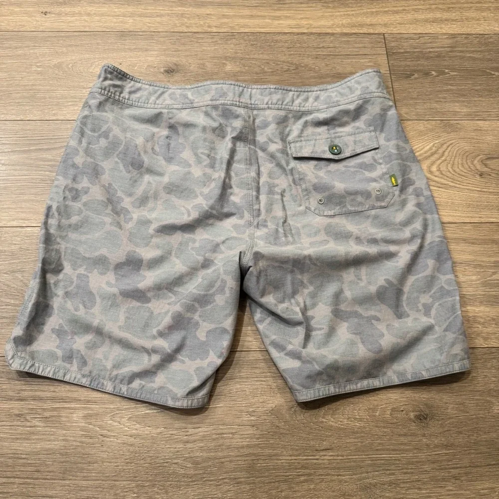 Marsh Wear Ride the Tide Camo Board Shorts Mens 38 Grey Blue Fishing Swim Trunks